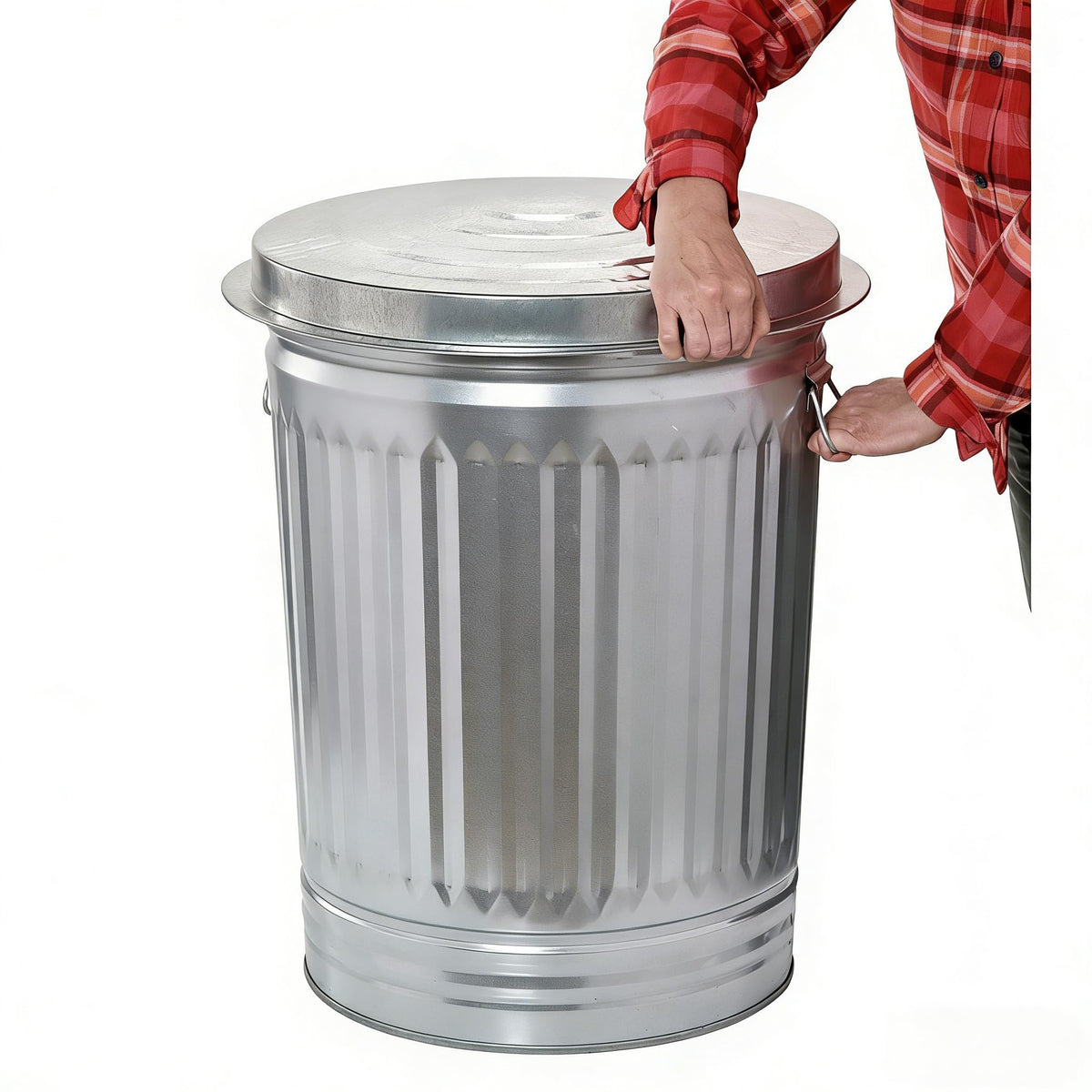 31 Gallon Galvanized Steel Trash Can with Lid X437172